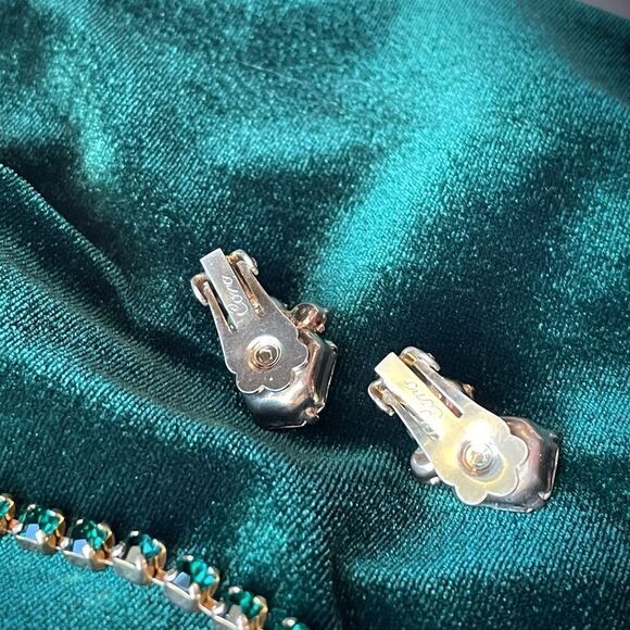 ♥️ Emerald green rhinestone necklace, earrings parure set 1950s PRICE FI… - Picture 13 of 15